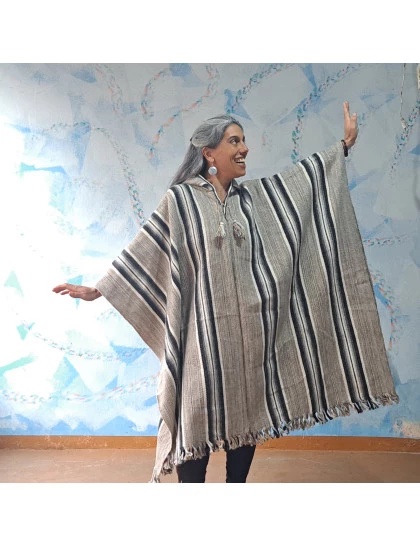 Poncho Andino Cinza